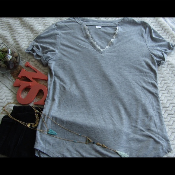 Cold Crush Gray Top With A Cut Out With Lace - Picture 1 of 6
